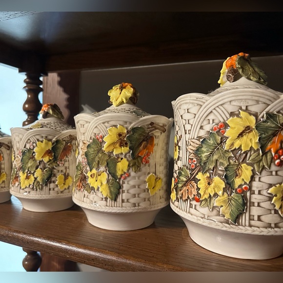Set of 4 MCM Lefton basket weave lidded jars - Picture 2 of 3